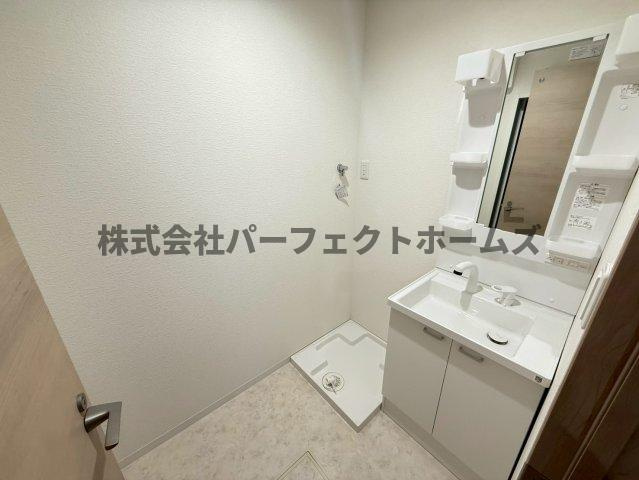 リヴェール長尾の洗面所|広い洗面スペース