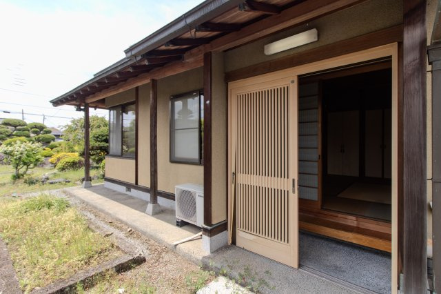 足利市利保町２丁目の中古一戸建の庭