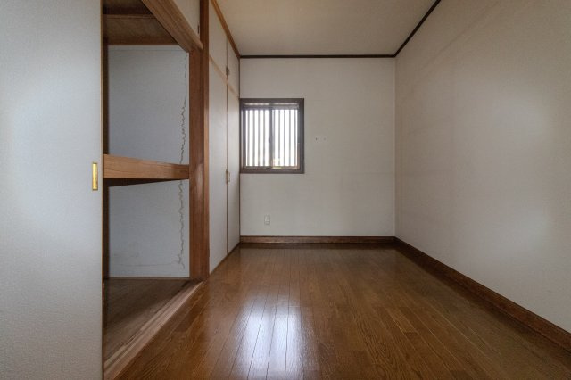 足利市利保町２丁目の中古一戸建の収納