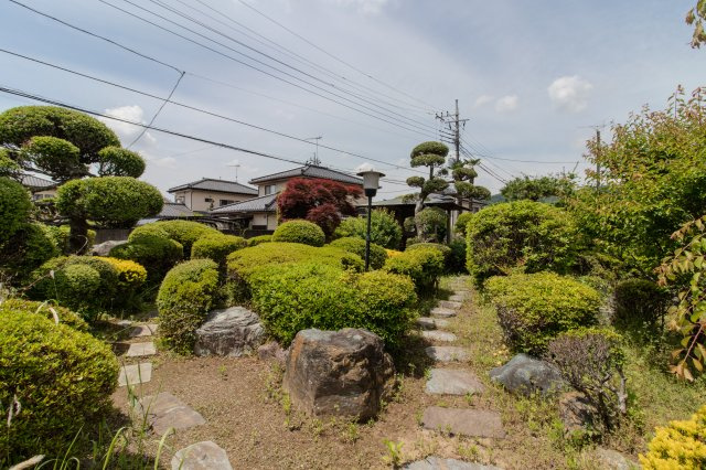 足利市利保町２丁目の中古一戸建の庭