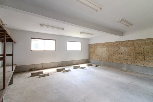 足利市利保町２丁目の中古一戸建の駐車場