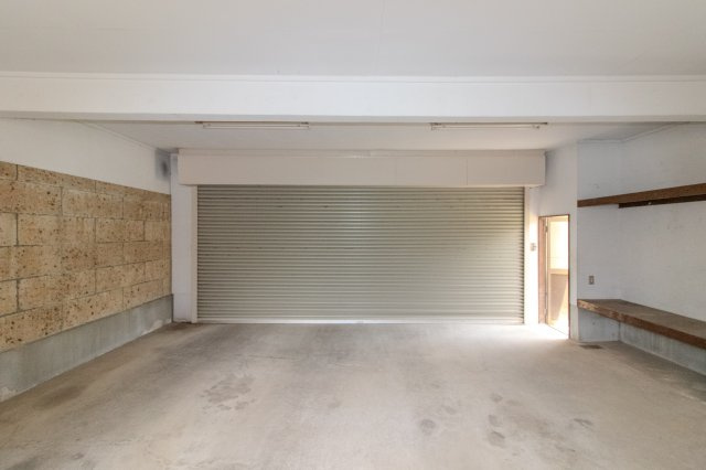 足利市利保町２丁目の中古一戸建の駐車場