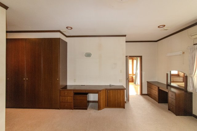 足利市利保町２丁目の中古一戸建の洋室