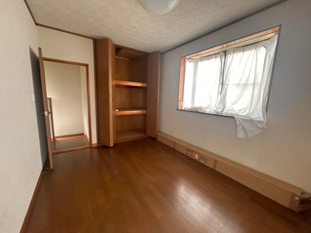 北今泉730の洋室