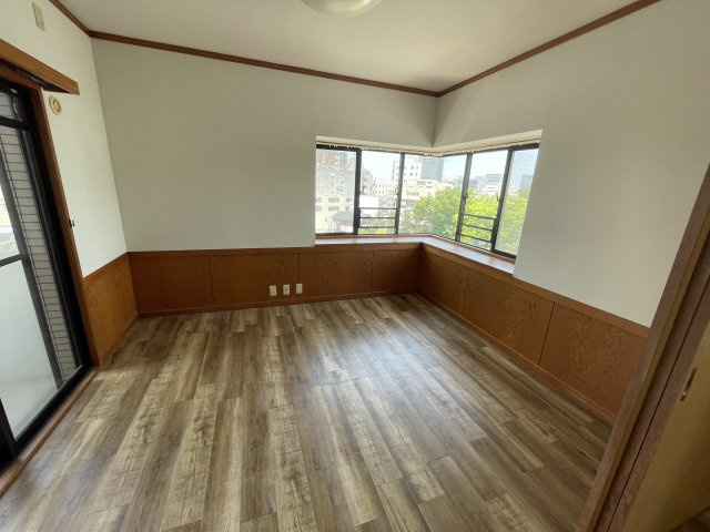 ６５４２０　ナビシティ新岐阜の洋室