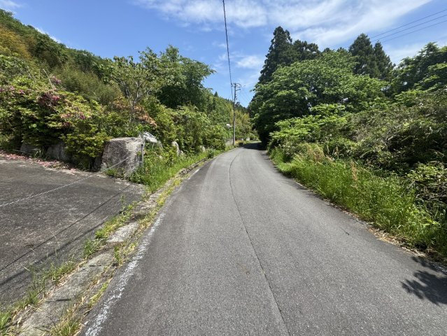 好間町北好間字源平野地 土地の前面道路含む現地写真