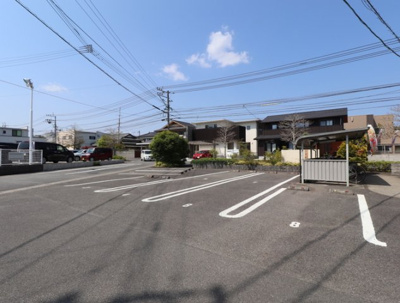 【駐車場】 | ブランルーチェ | ブランルーチェ 駐車場