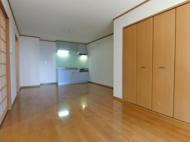 イーストヒルズ　Ⅱ棟の居間・リビング