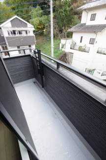 【バルコニー】 | 【仲介手数料無料！！】日野市百草　新築戸建て（全1棟）1号棟　5290万円
