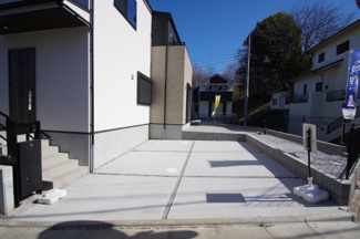 【駐車場】 | 【仲介手数料無料！！】日野市百草　新築戸建て（全1棟）1号棟　5290万円