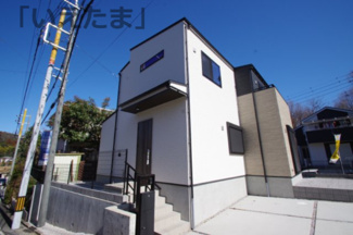 【外観】 | 【仲介手数料無料！！】日野市百草　新築戸建て（全1棟）1号棟　5290万円 | 宅配ボックス
