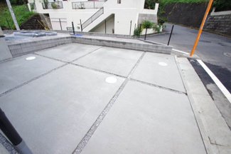 【外観】 | 【仲介手数料無料！！】日野市百草　新築戸建て（全1棟）1号棟　5990万円 | 令和７年５月１８日撮影　建築中