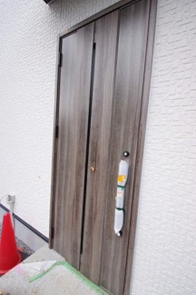 【玄関】 | 【仲介手数料無料！！】日野市百草　新築戸建て（全1棟）1号棟　5290万円