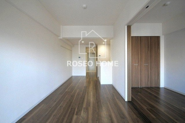 ブルフォルトゥーナ扇町の居間・リビング|同マンション別部屋：参考写真