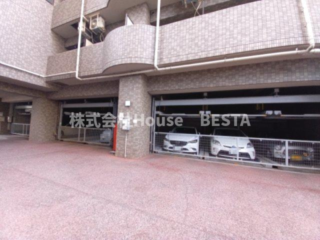 パルシオ三宮フラワーロードの駐車場