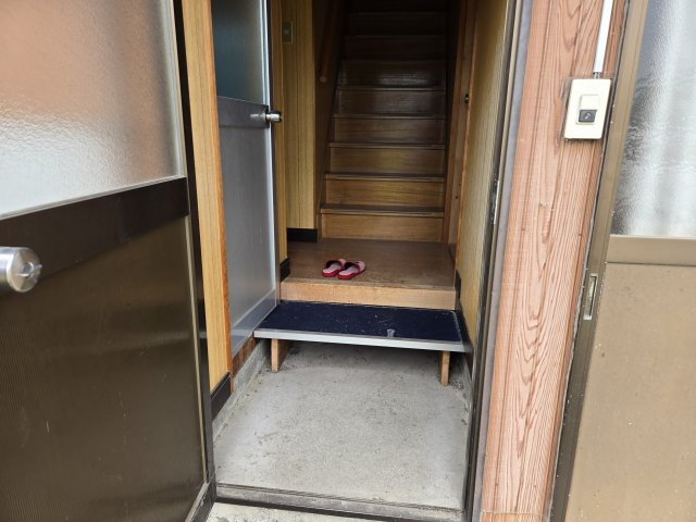 揖斐川町中古の玄関