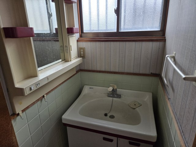 揖斐川町中古の独立洗面台