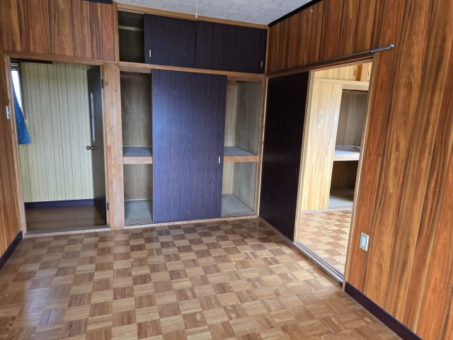 揖斐川町中古の洋室