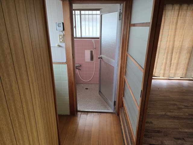 揖斐川町中古の玄関