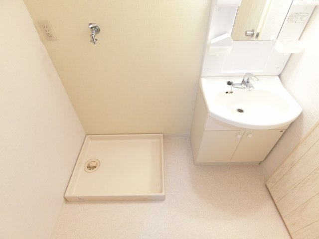 ドミール仲谷1号館の洗面所|同物件別部屋イメージ写真
