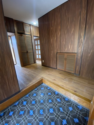 【 売主 】横浜市中区本牧町1丁目　戸建の玄関|1階