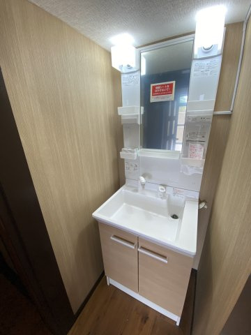 【 売主 】横浜市中区本牧町1丁目　戸建の独立洗面台|1階