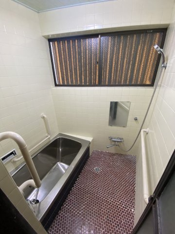 （ご成約済）【 売主 】横浜市中区本牧町1丁目　戸建の浴室|1階