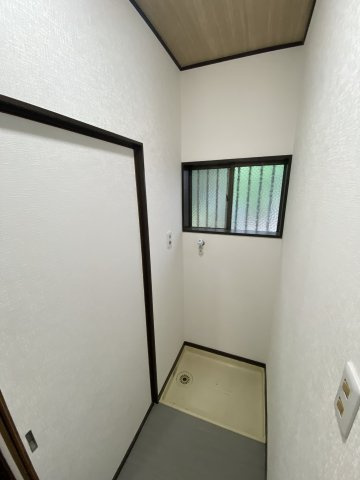 （ご成約済）【 売主 】横浜市中区本牧町1丁目　戸建の洗面所|2階