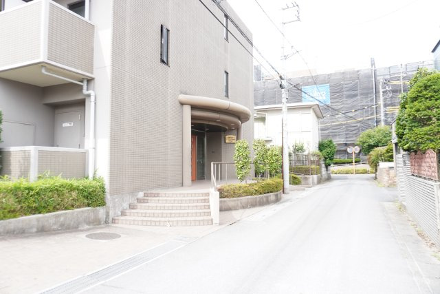 モア・ステージ草加松原の外観