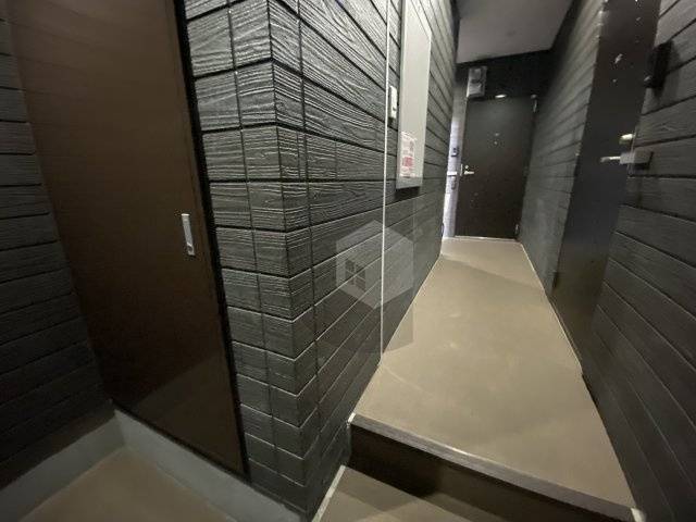 東大阪市衣摺５丁目のハイツのロビー