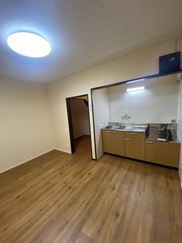 【 売主 】横浜市保土ケ谷区岩井町　戸建の居間・リビング