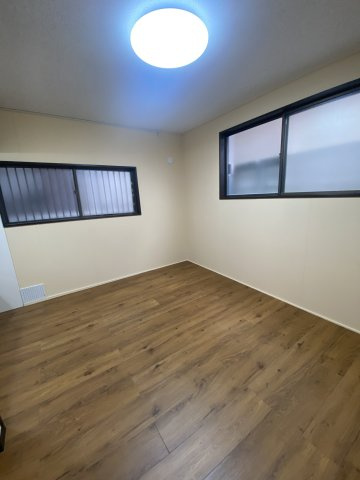 【 売主 】横浜市保土ケ谷区岩井町　戸建の居間・リビング