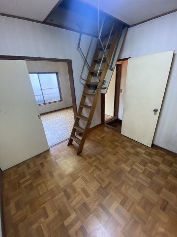 【 売主 】横浜市保土ケ谷区岩井町　戸建の洋室|4.5帖