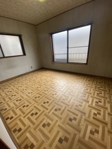 【 売主 】横浜市保土ケ谷区岩井町　戸建の洋室|6帖