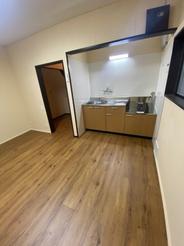 【 売主 】横浜市保土ケ谷区岩井町　戸建の居間・リビング