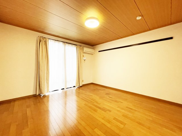 プレジール南昭和の居間・リビング