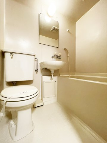 プレジール南昭和の浴室