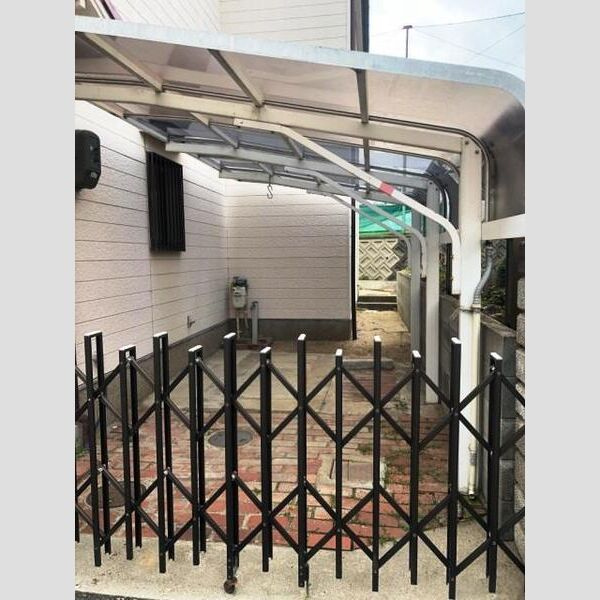 岩岡町岩岡戸建の駐車場