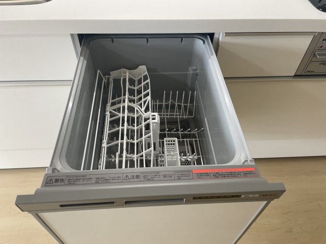 ロイヤルマンション別府6のキッチン|食洗機付きで家事もはかどります。