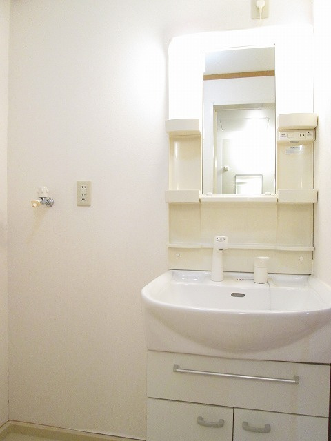 ヴィラ・ファインＡ棟の洗面所|洗面所