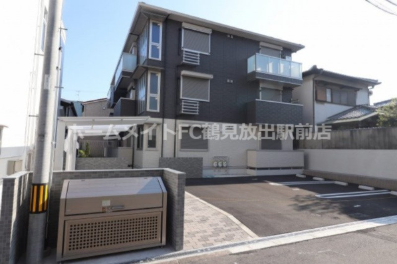 大阪市城東区諏訪３丁目のアパートの外観