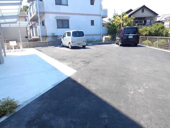 D-room上ノ丸の駐車場