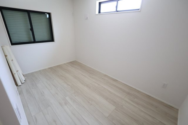 【洋室】 | 《仲介手数料無料》南区白幡２丁目5-17(1号棟)新築一戸建てケイアイスタイル | 撮影日 2025年8月21日 12:00 晴れ