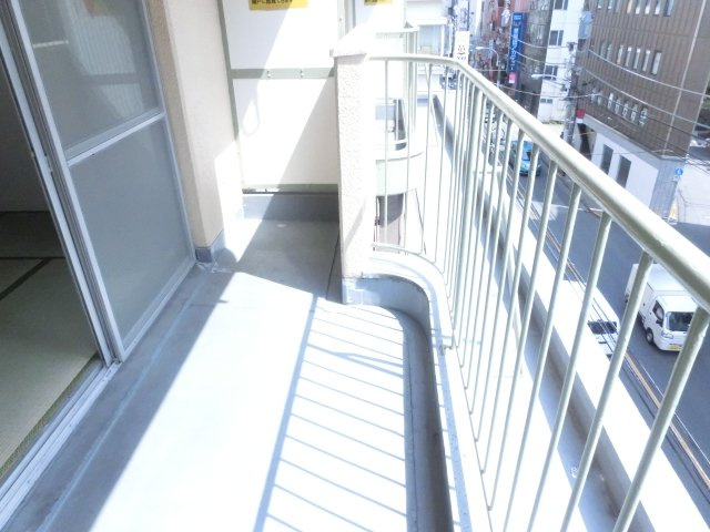 ルミエール国分寺のバルコニー|お洗濯にも便利なバルコニー付き