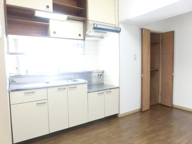 ルミエール国分寺のキッチン|使いやすいキッチンです