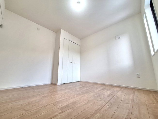 【洋室】 | 和光市新倉2丁目　新築一戸建住宅　限定1棟（成増店） | 5.7帖の洋室。