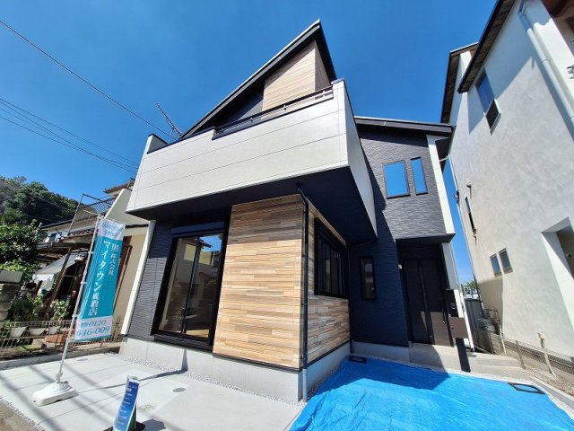 【外観】 | 和光市新倉2丁目　新築一戸建住宅　限定1棟（成増店） | 【現地見学会開催中！どうぞ直接ご来場ください】
「BELS評価」を取得した省エネ住宅
建物堂々完成！現在、鋭意外構工事中です。