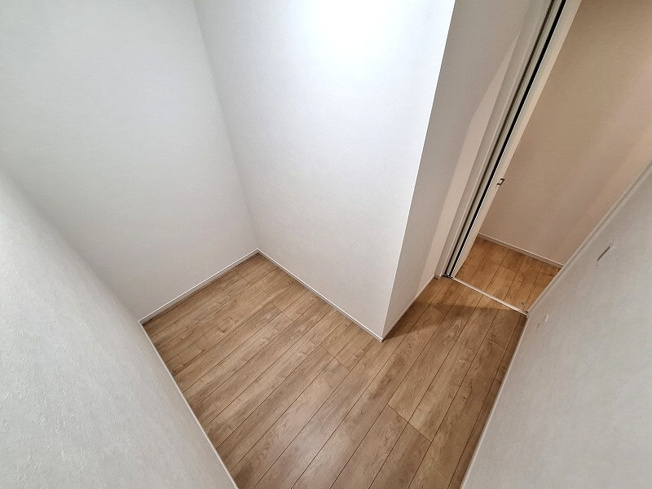 【収納】 | 和光市新倉2丁目　新築一戸建住宅　限定1棟（成増店） | 約1.28帖の納戸（ファミリークローク）