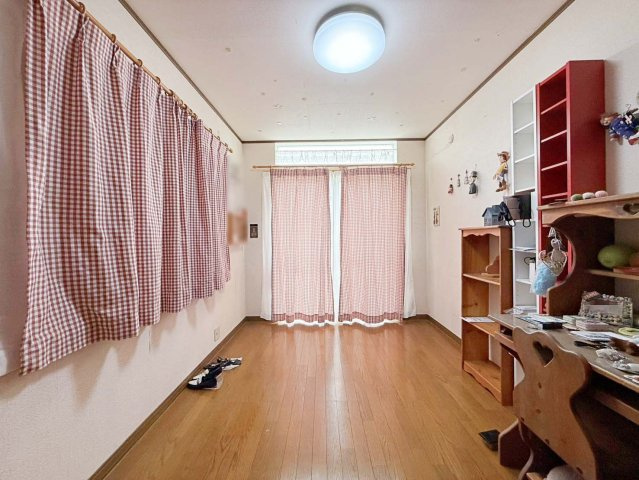 和泉市室堂町　中古戸建の洋室