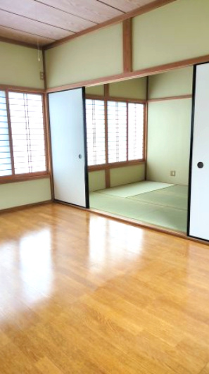 【洋室】 | 山武市富田ト　中古戸建 | 2階　洋室と和室